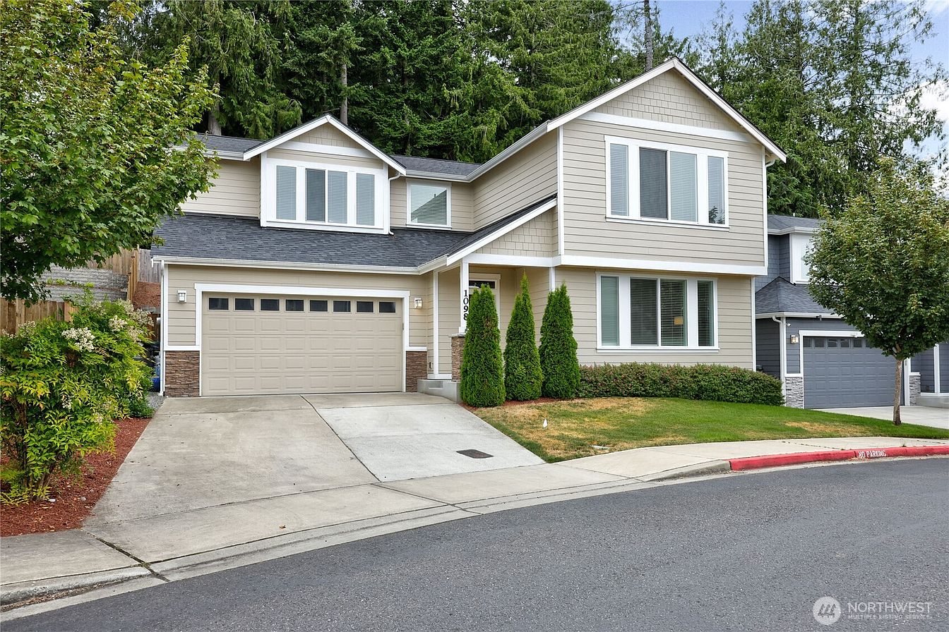 1st image of 1098 NE Sockeye Court