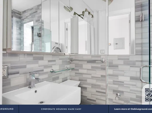 209 East 25th Street image 10 of 17