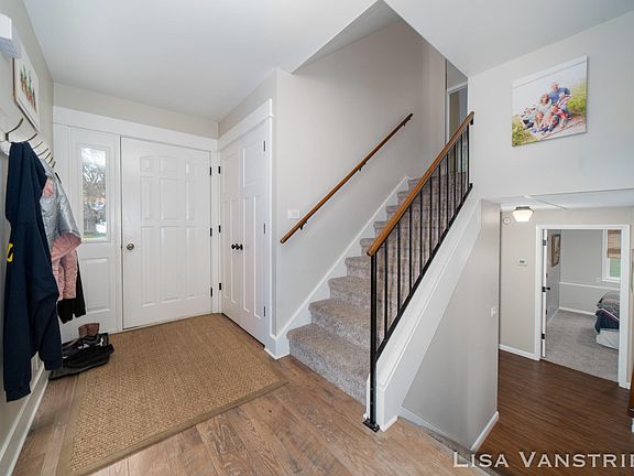 4th image of 221 Edison Park Ave NW