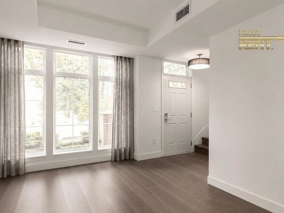 2nd image of 2070 Curling Rd #102