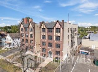 118 W 2nd Ave APT 17, Roselle, NJ 07203