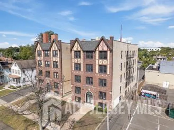 118 W 2nd Ave APT 17, Roselle, NJ 07203