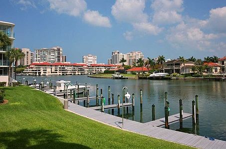 1st image of 205 Park Shore Dr