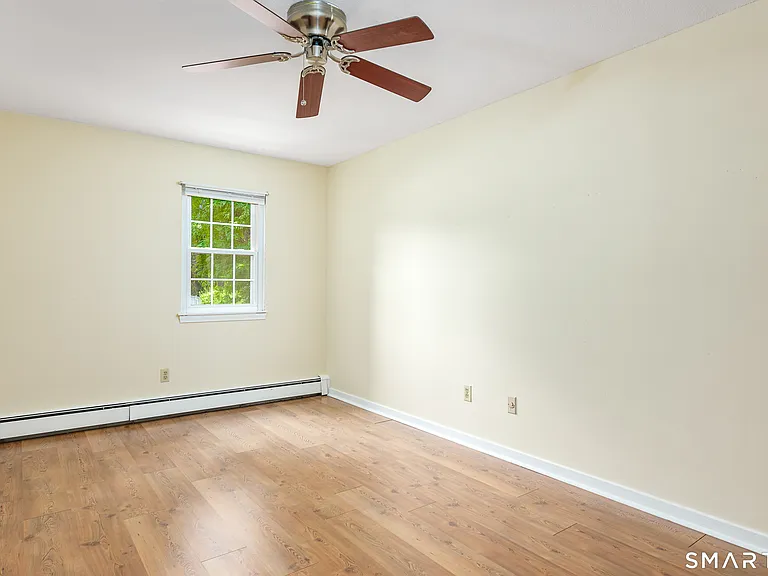 54 Willieb St #B — Photo 12