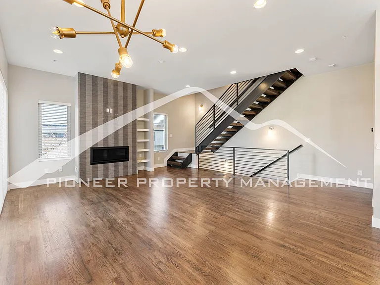 2121 N Marion St #1 — Photo 5