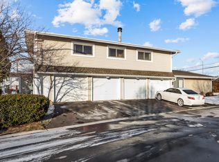 748 Whitesail Dr #0, Schaumburg, IL 60194