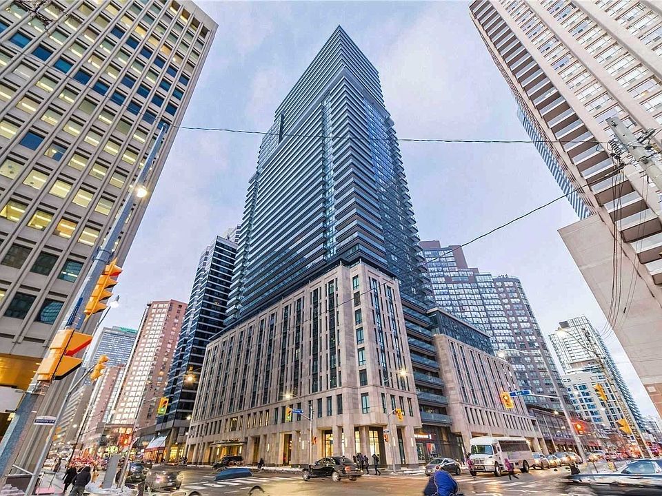 2nd image of 955 Bay St #2802