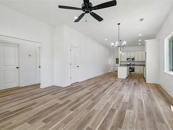 2nd image of 2317 Caddy Dr