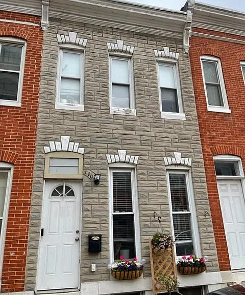1709 Clarkson St — Photo 1