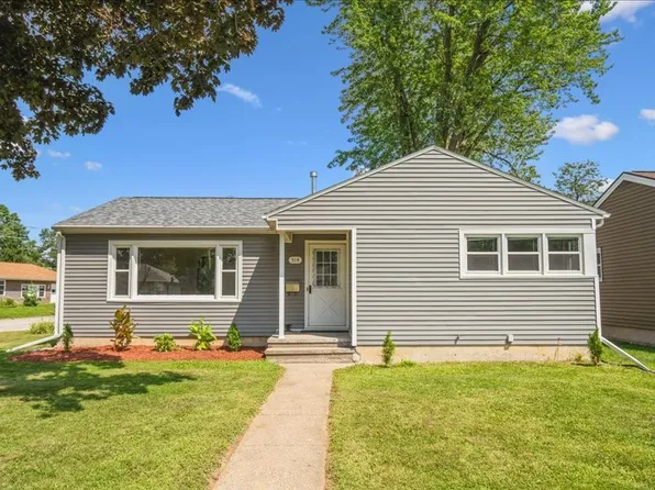 514 32nd St SE, Cedar Rapids, IA 52403