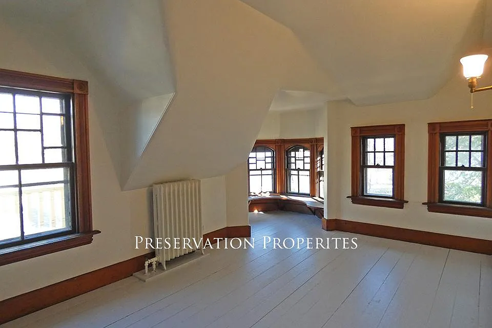 Building Photo - 56 Fairmont Ave #3