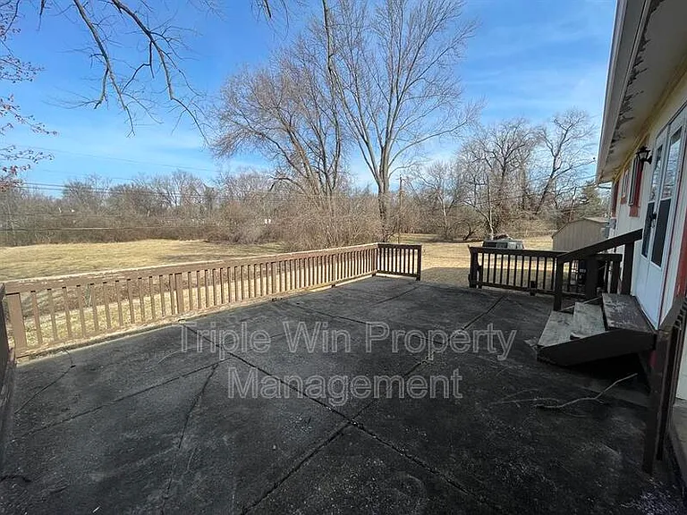 1225 Carla Dr — Photo 2