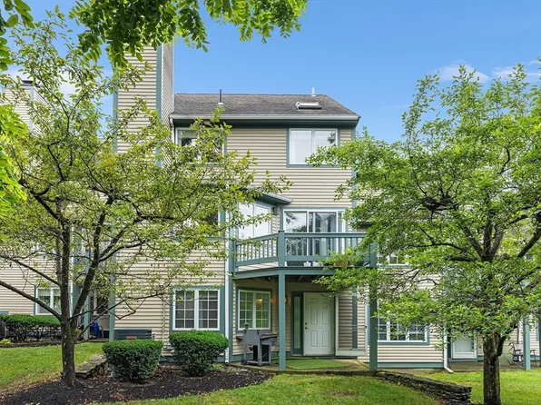 43 Lebeaux Dr #43, Shrewsbury, MA 01545