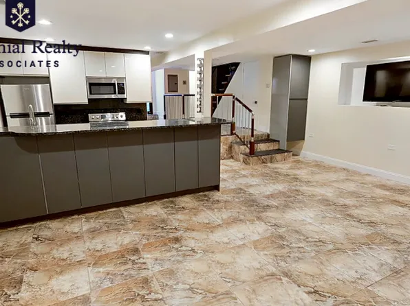 27 Saint Marys Ct, Brookline, MA