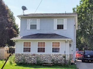 2132 E Boatfield Ave, Burton, MI 48529