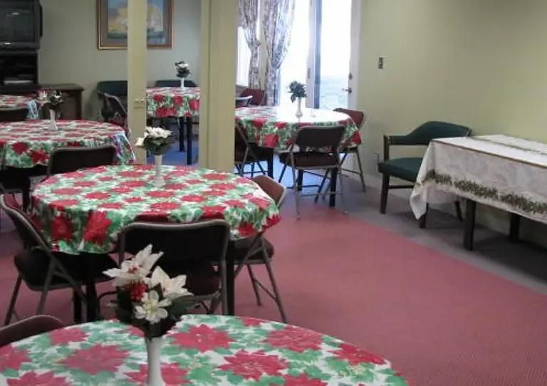 Hyannis House Apartments — Photo 14