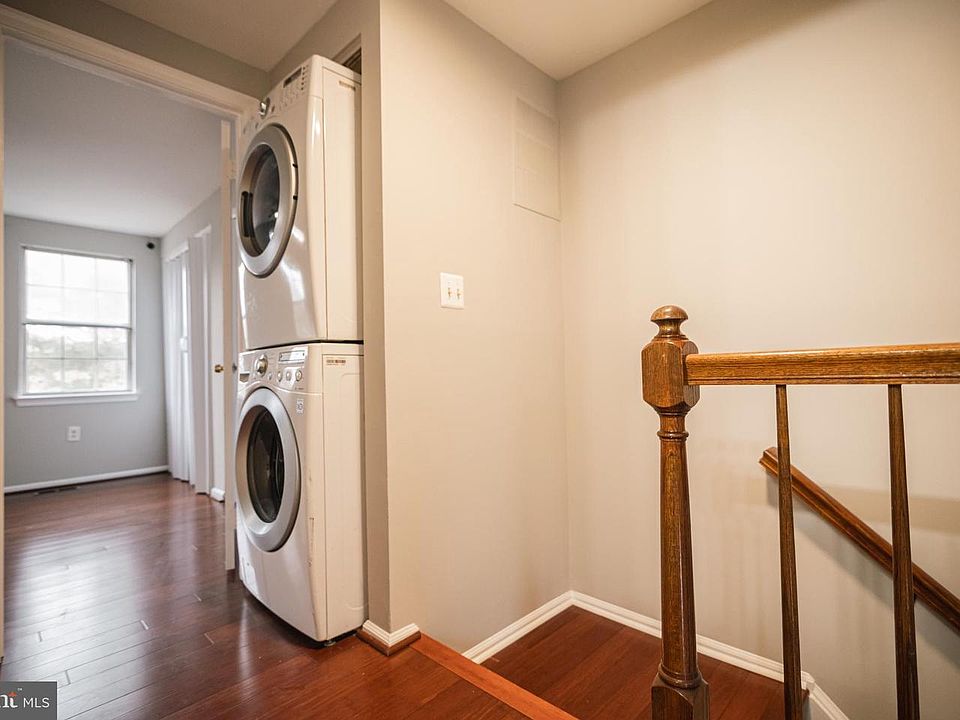 1st image of 32 Bickel Ct #1