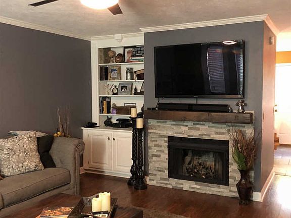 2nd image of 132 McMurray Cir