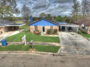 203 Crestview Cir, Lafayette, LA 70501