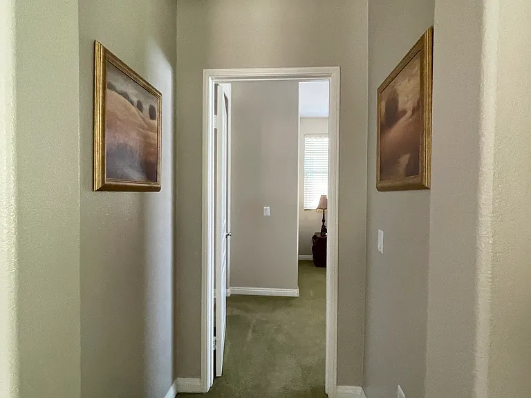 215 Hoch Way — Photo 22