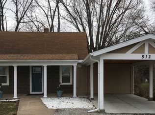 812 S Main St, Washington, IL 61571