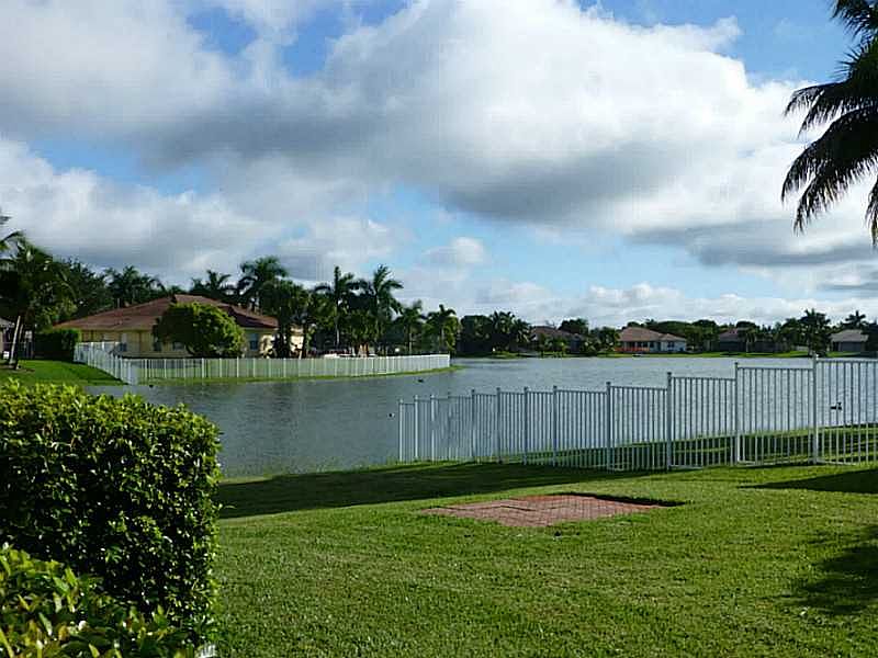 2nd image of 13335 Lakeside Ter
