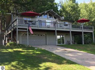 11430 Orchard Dr, Rapid City, MI 49676
