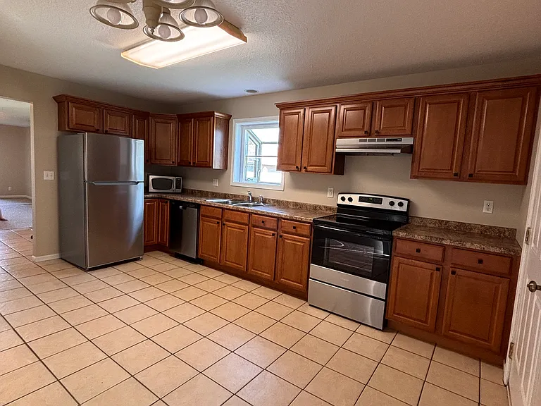 1120 Yale Ave — Photo 5