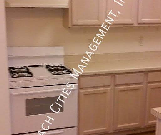 5th image of 278 Alamitos Ave APT 18