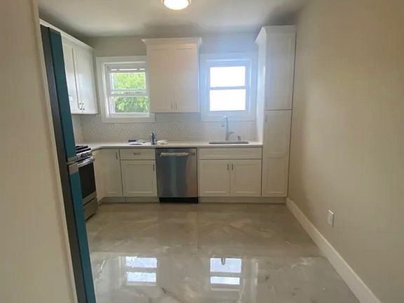 4th image of 275 Avenue B Floor 2
