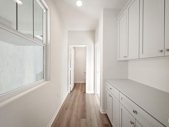 5th image of 5609 Levanto St