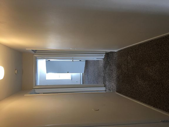 5th image of 40 Cumberland Dr APT C11