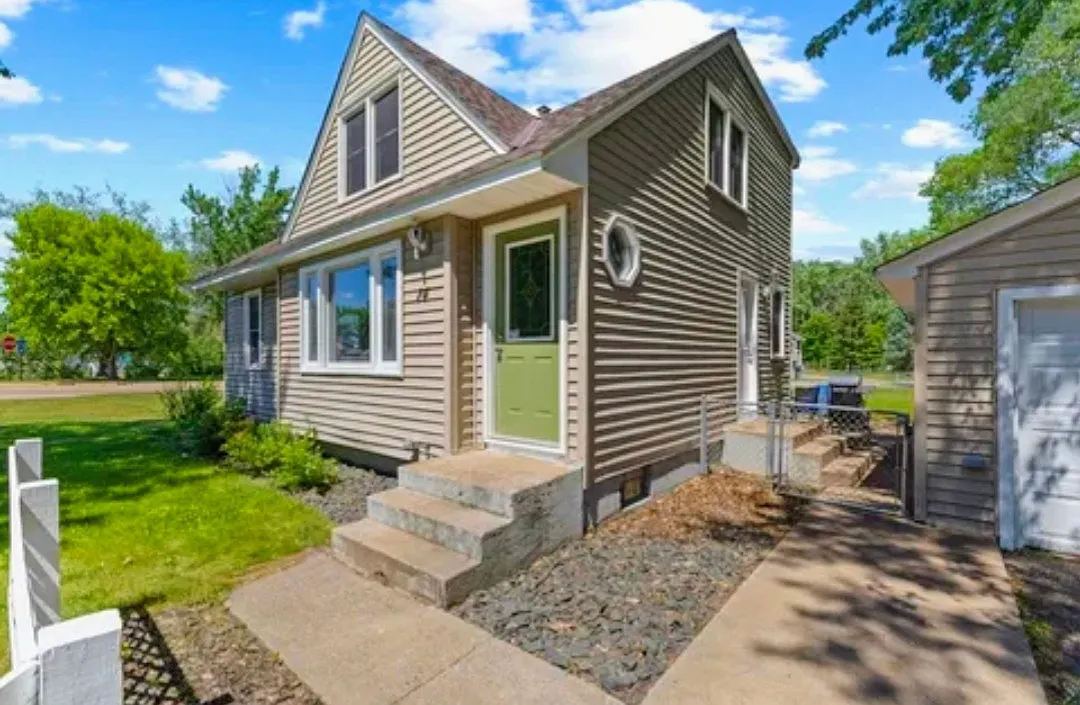 14 Pointcross Dr — Photo 3
