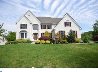 6 Woods Edge Rd, West Chester, PA 19382