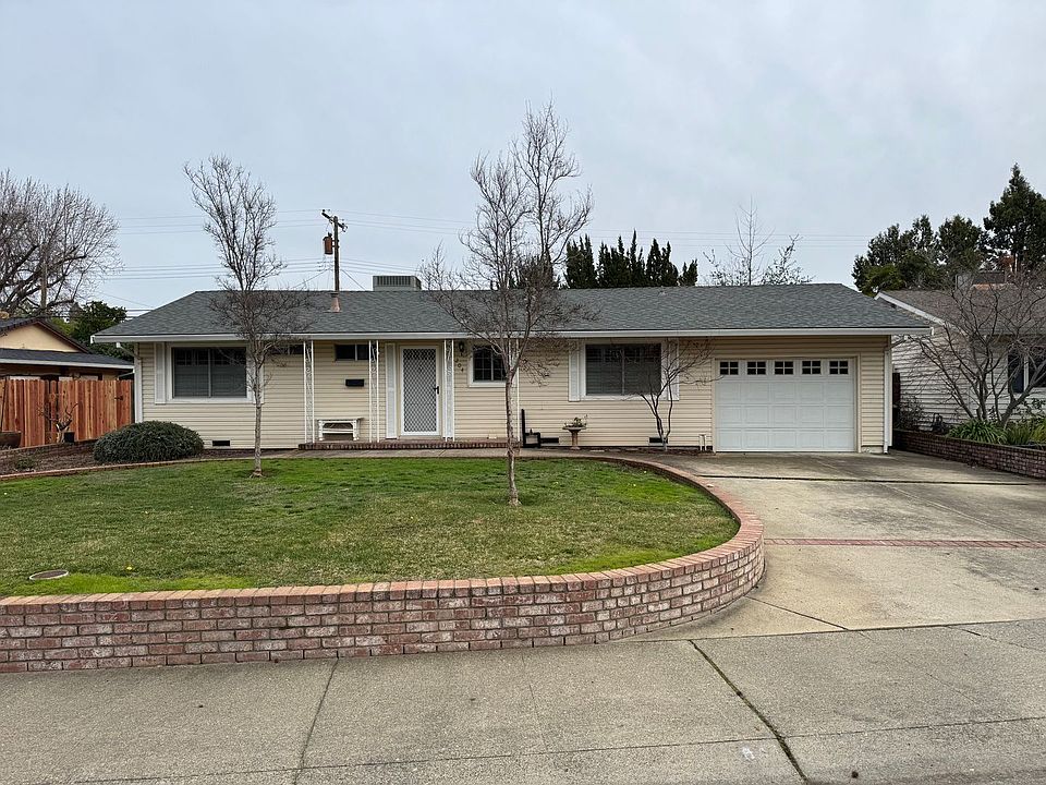 1st image of 204 Zola Ave