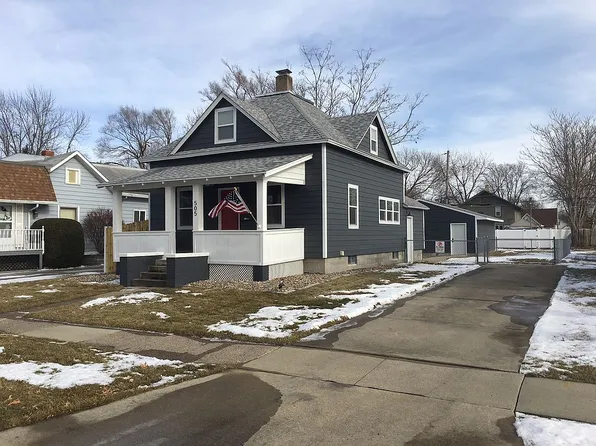 505 5th St, West Des Moines, IA 50265