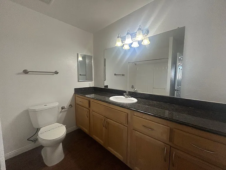 Twin Pines Apartments — Photo 40