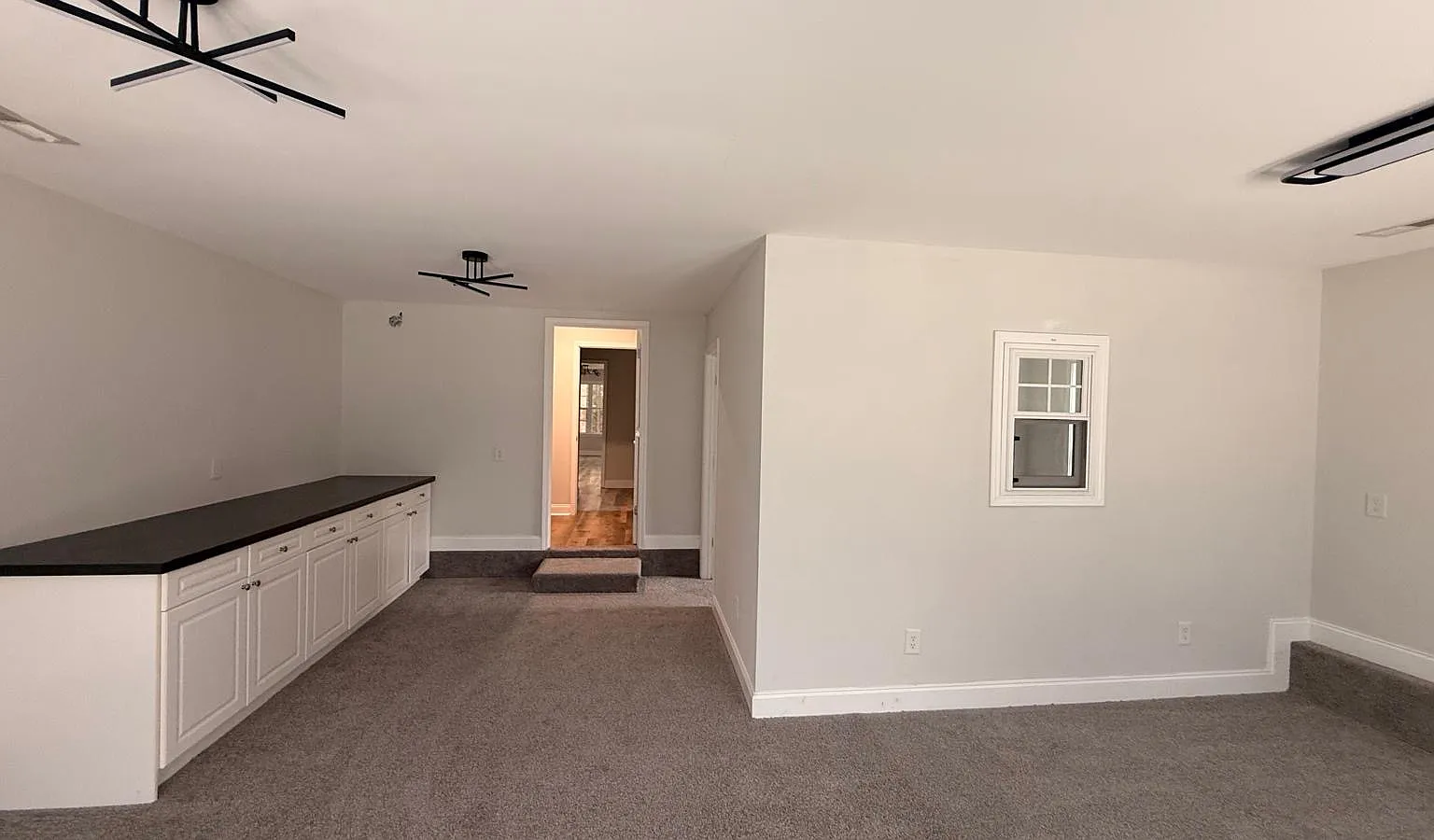 4 bed, 2313 sqft, $2,650 — Photo 1