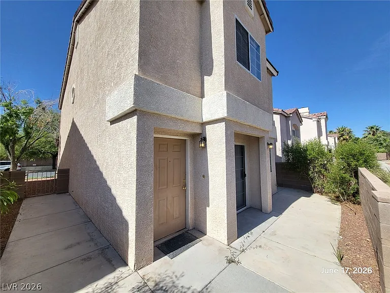 5756 Sunken River Trl — Photo 2