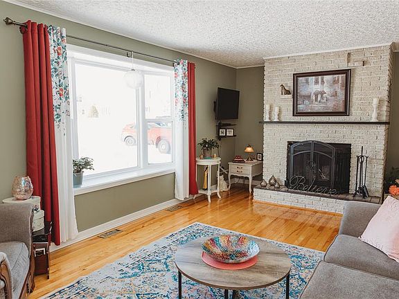 4th image of 32 Pinedo Road