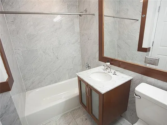 Sold by Avenue Sotheby's International Realty | media 10