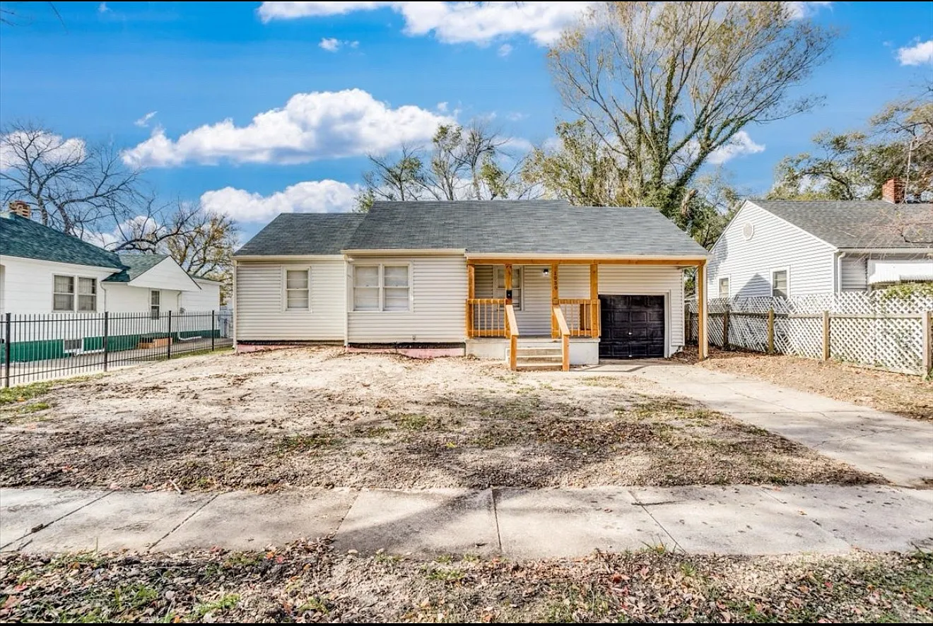 3 bed, 1280 sqft, $1,350 — Photo 2
