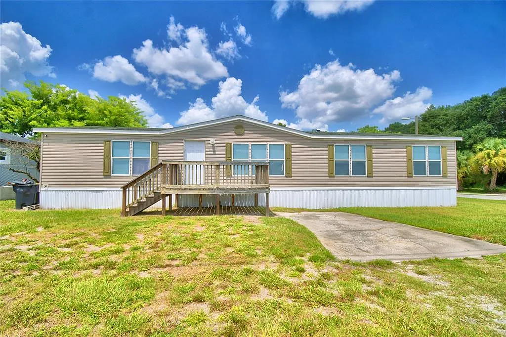 3 bed, 2.0 bath, 1456 sqft, $1,850 — Photo 1