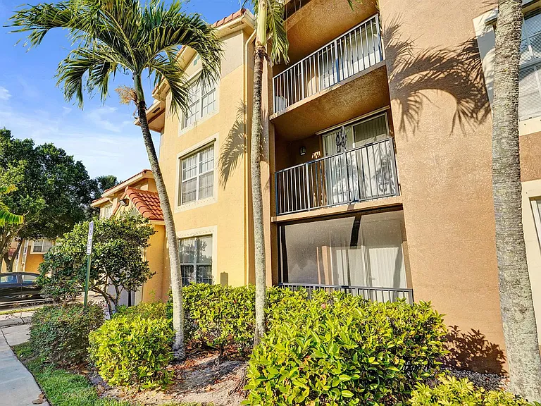 15075 Michelangelo Blvd #103 — Photo 39