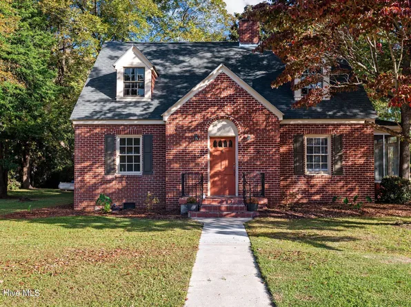 204 E Railroad Street, Walstonburg, NC 27888