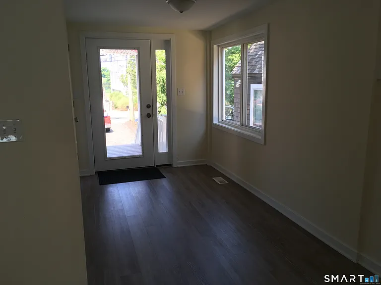989 Fairfield Beach Rd — Photo 2