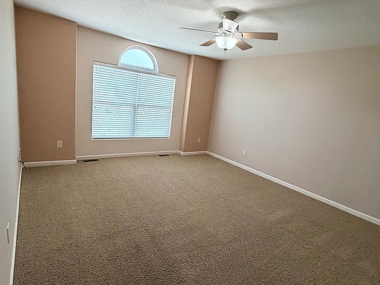 10039 Oak Trail Rd — Photo 22