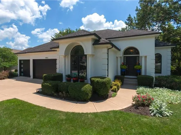10561 Walmer St, Overland Park, KS 66212