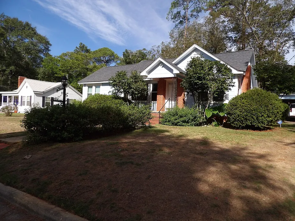 808 Crawford Ave