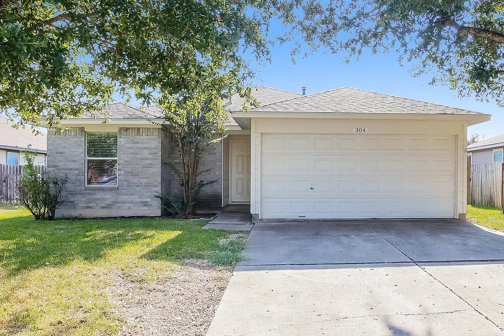 3 bed, 2.0 bath, 1132 sqft, $1,720 — Photo 1